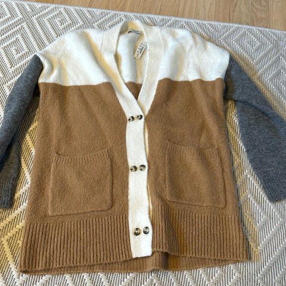 Madewell Allston Double-Button Cardigan Sweater in Colorblock *NWT - Picture 5 of 9